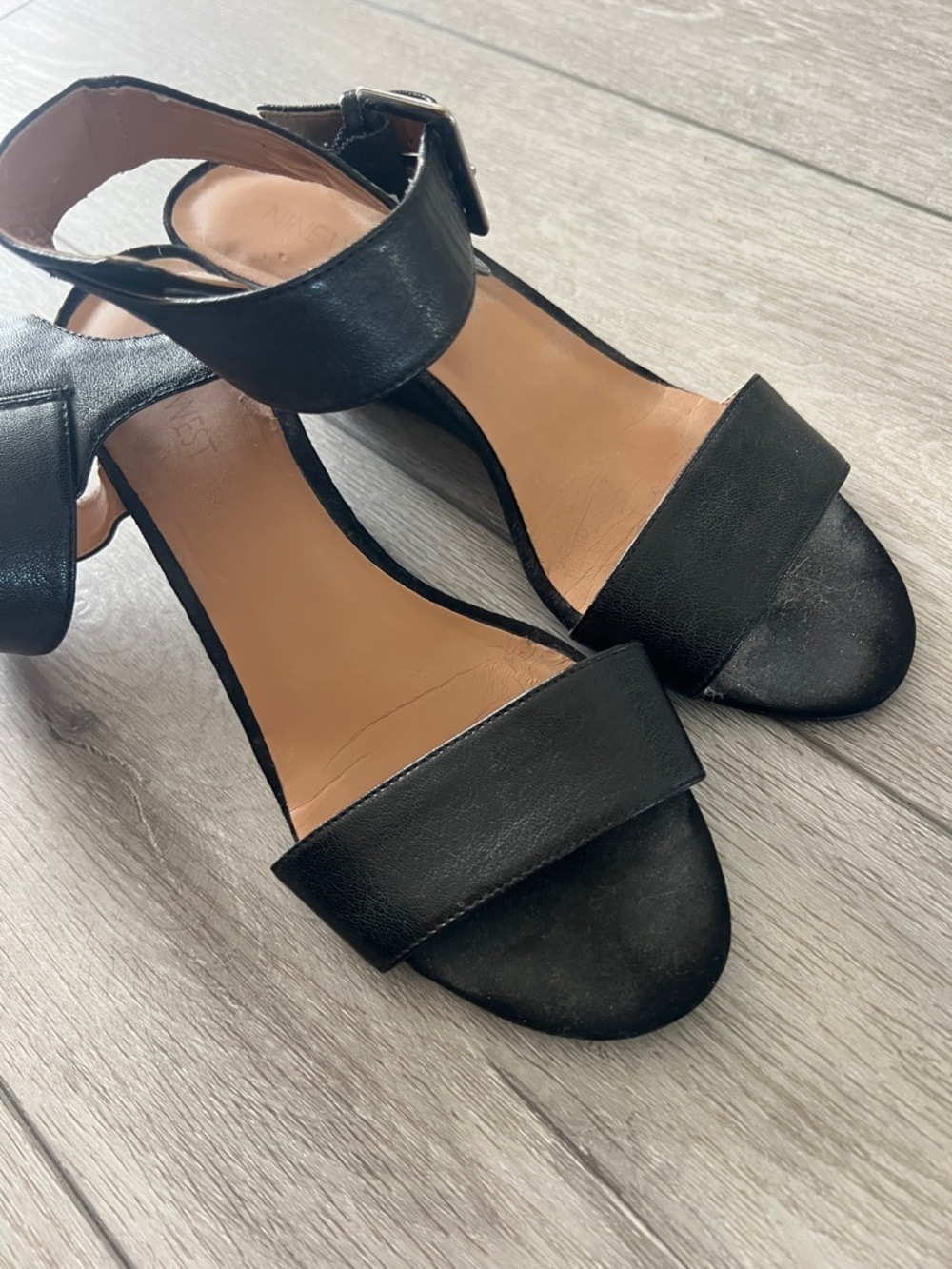 Nine West black Leather Ankle-Strap Wedge Sandals size 7 - Picture 10 of 10